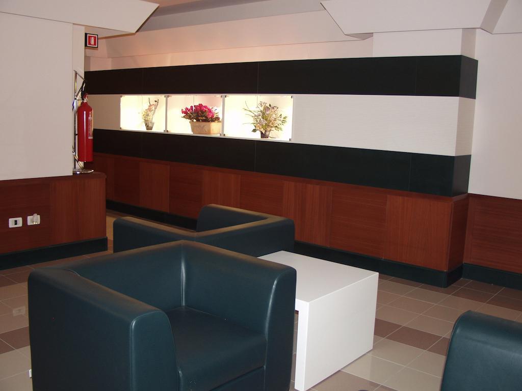 נוברה Hotel Mareschi Palace מראה חיצוני תמונה