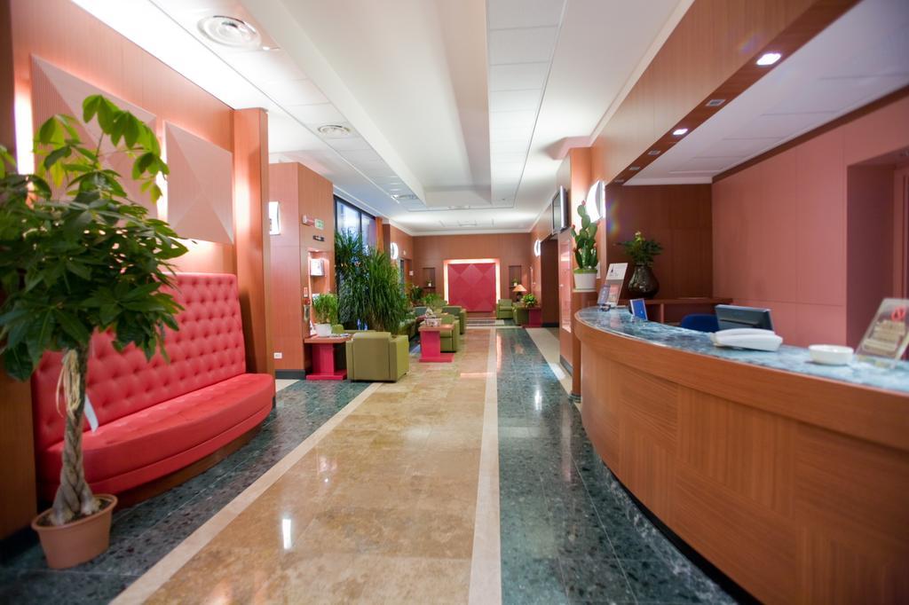 נוברה Hotel Mareschi Palace מראה חיצוני תמונה